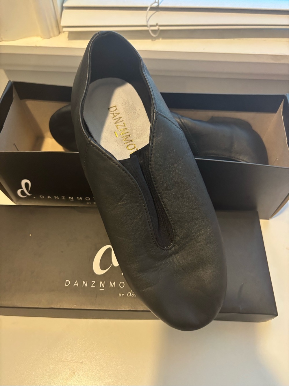 Black Women’s Slip-On Jazz Shoes for Dance